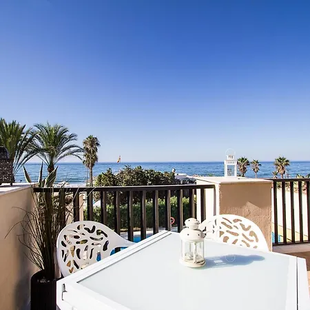 Sea Front In شقة
